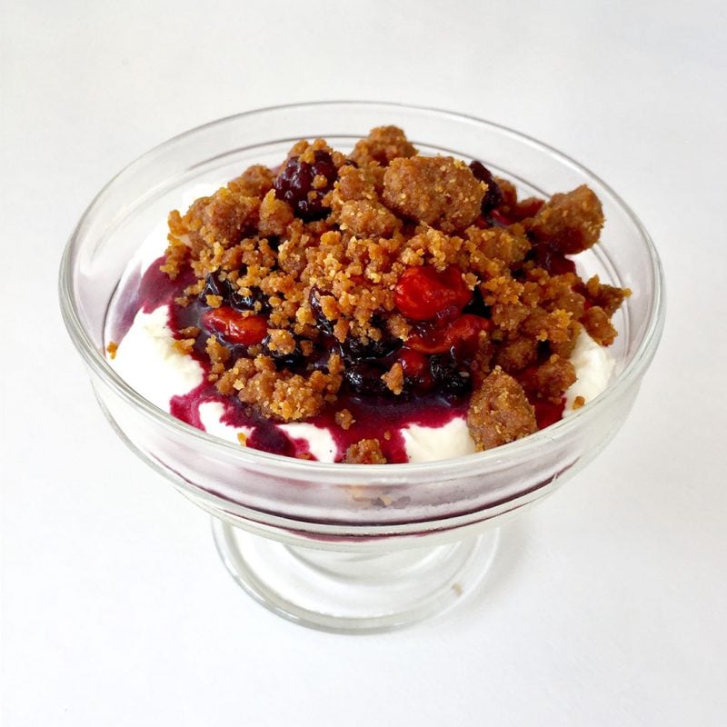 Cheesecake med vanilj och bärkompott