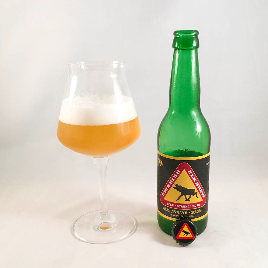 Swedish Elk Brew erbjuder mer alkohol och mindre smak. Gillar du det förstnämnda, så kan detta vara en öl för dig.