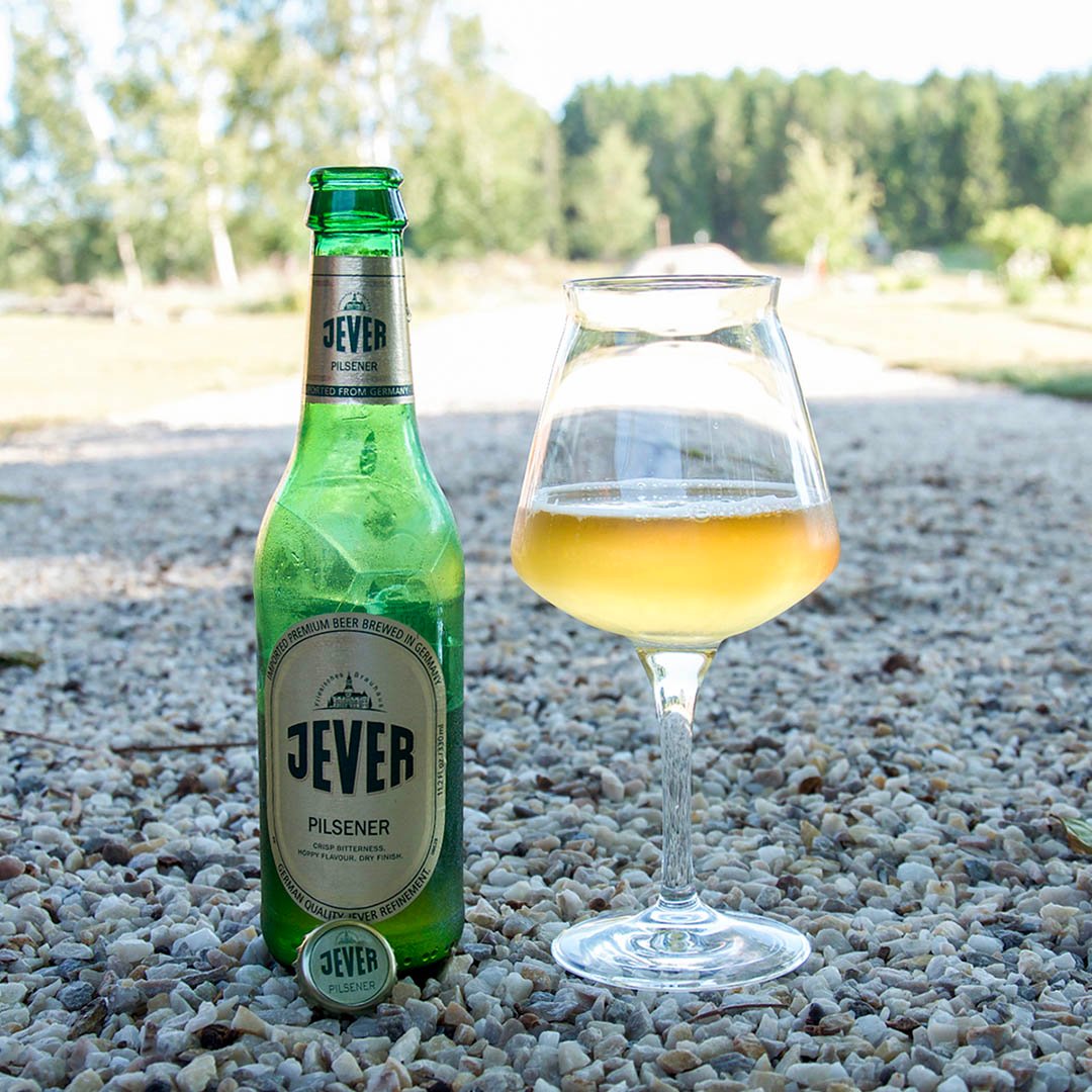 Jever Pilsener är en rätt trevlig och lättdrucken öl av stilen pilsner.