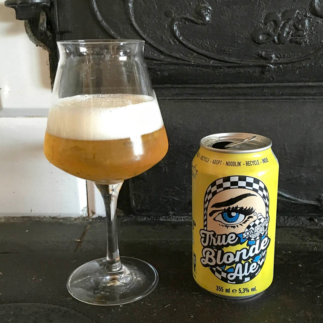 True Blonde Ale från Ska Brewing är tunn och något obalanserad i smaken.