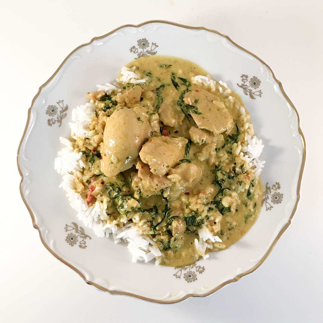 Palak chicken - Recept på lättlagad middag som du serverar med ris och gärna ett naanbröd till.