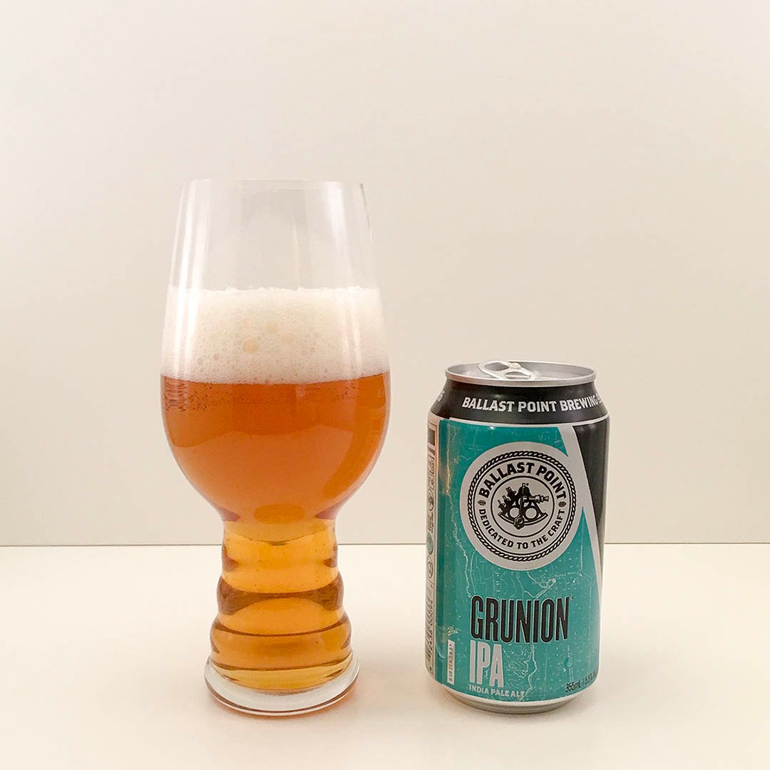 Ballast Point Grunion IPA är lite mesig men prisvärd öl.