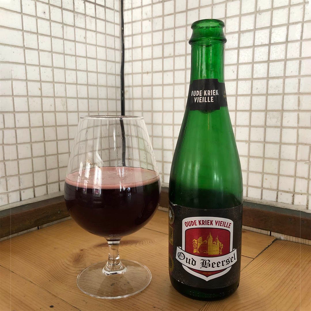 Oud Beersel Oude Kriek Vieille har smak av körsbär. Den är rätt så endimensionell i sin smak.