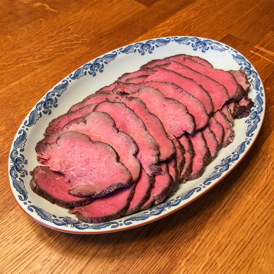 Rostbiff i ugn - Recept som du lyckas med. Du kommer få ett saftigt och mört kött.