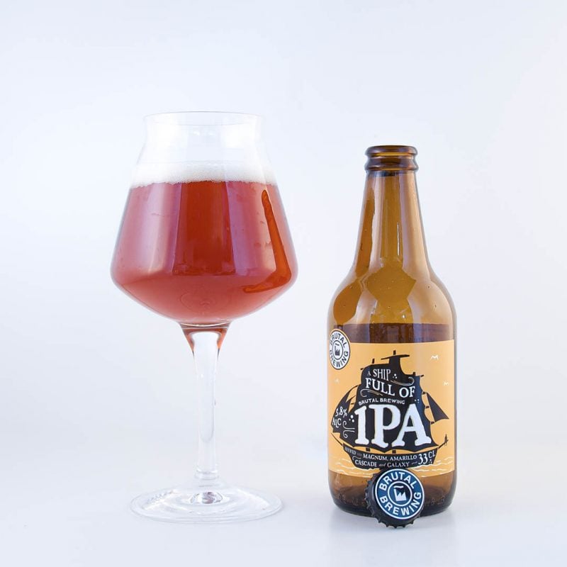 A Ship Full Of IPA från Brutal Brewing är besk och obalanserad.