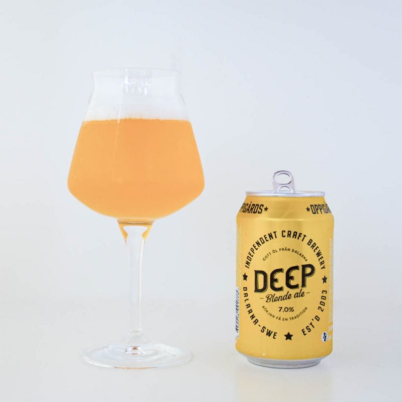 Oppigårds Deep Blonde Ale från Oppigårds Bryggeri har belgiska smaker.
