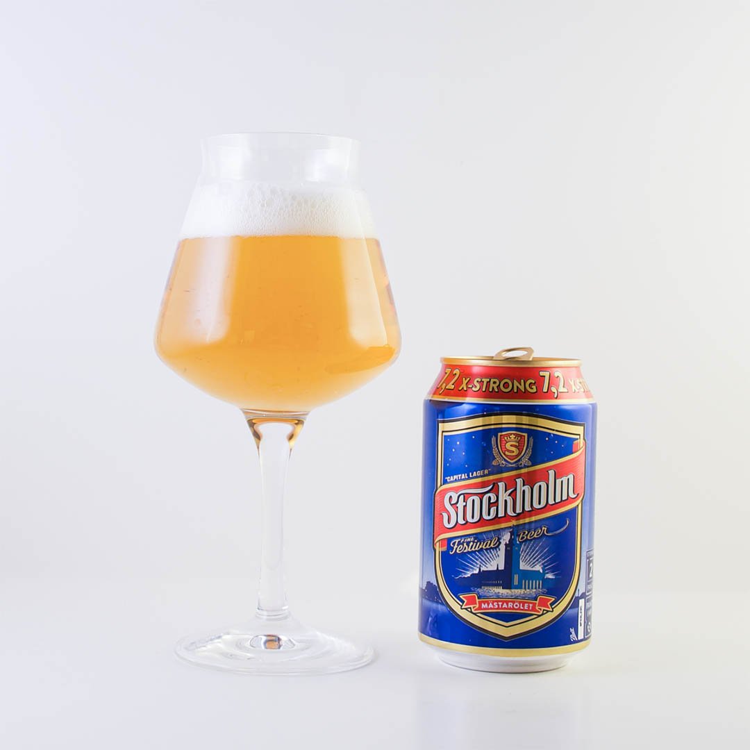 Stockholm Festival X-strong 7,2% från Krönleins Bryggeri har påtaglig ton av alkohol.