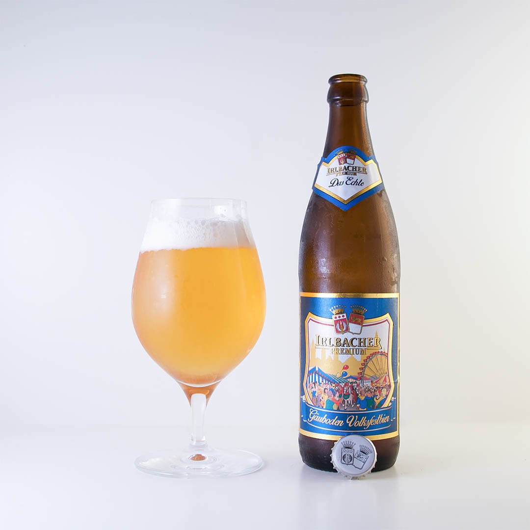 Irlbacher Volksfestbier från Irlbacher Schlossbrauerei passar bra till maten.