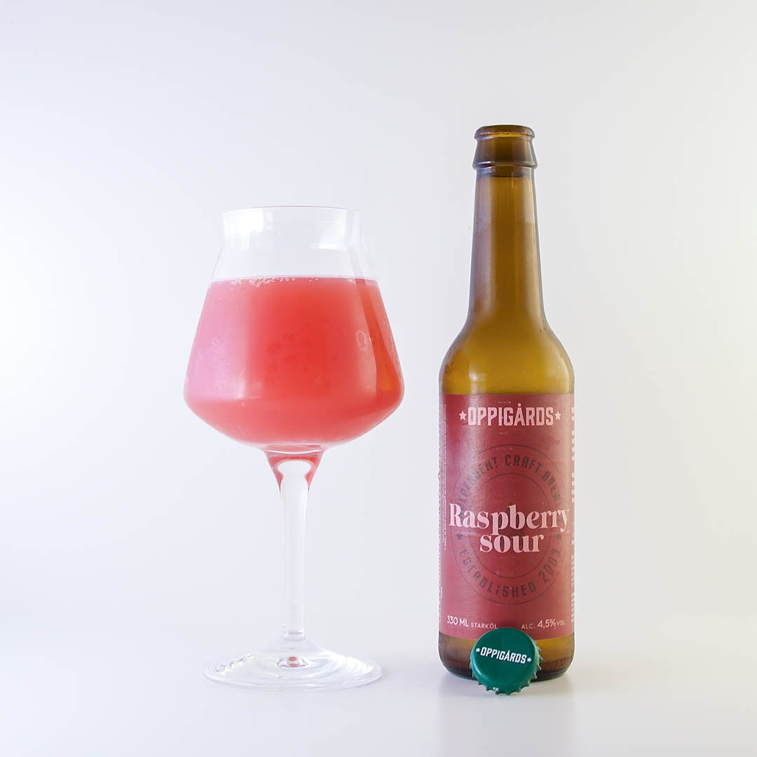 Raspberry Sour från Oppigårds Bryggeri doftar och smakar syrlig hallon.