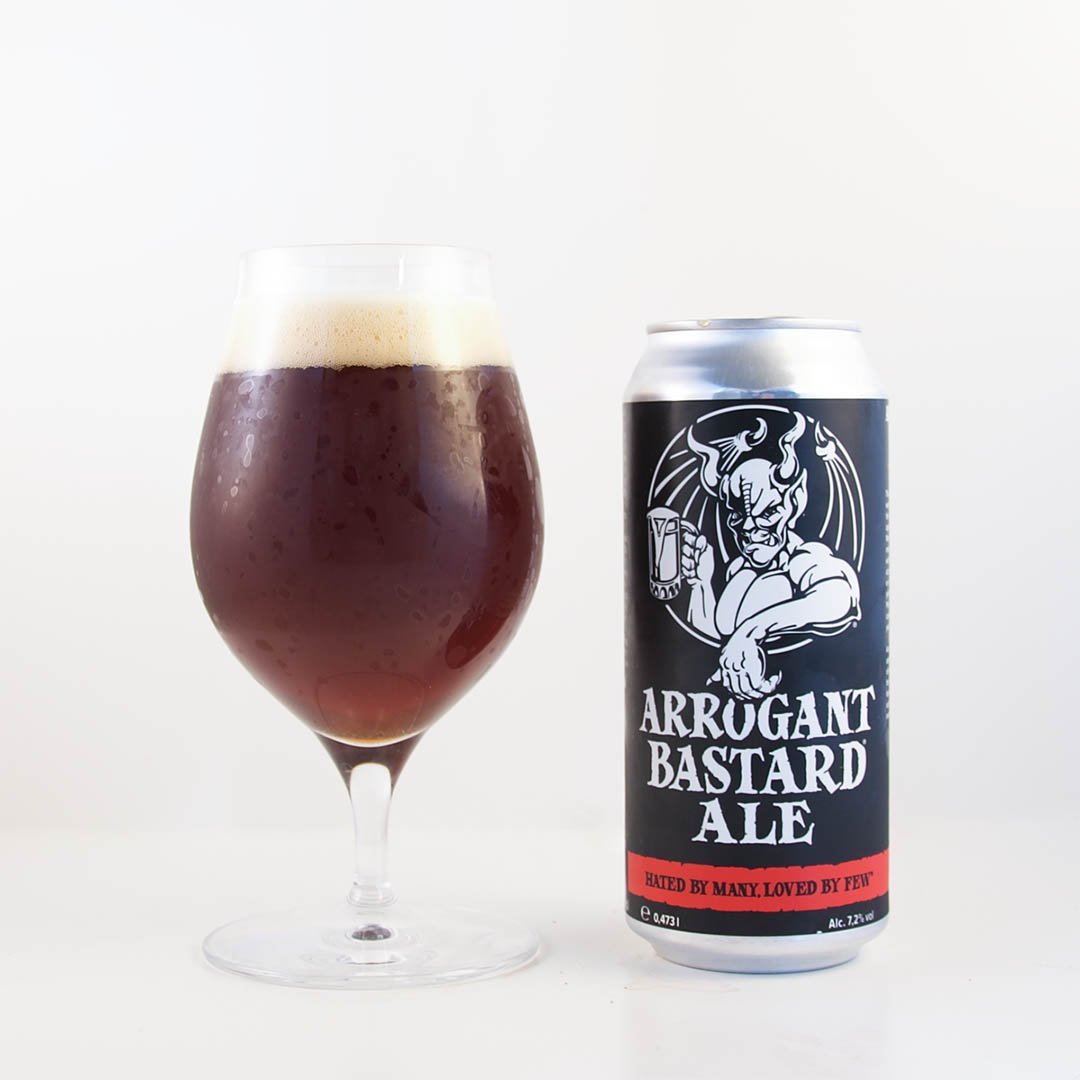 Arrogant Bastard Ale från Stone Brewing Co. är trevlig öl av stilen strong ale.
