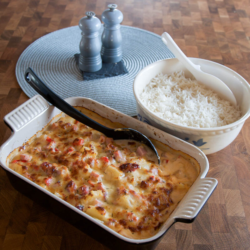 Kasslergratäng - recept på lättlagad husmanskost att servera med nykokt ris. Enkel och snabblagad vardagsrätt som alla lyckas med.