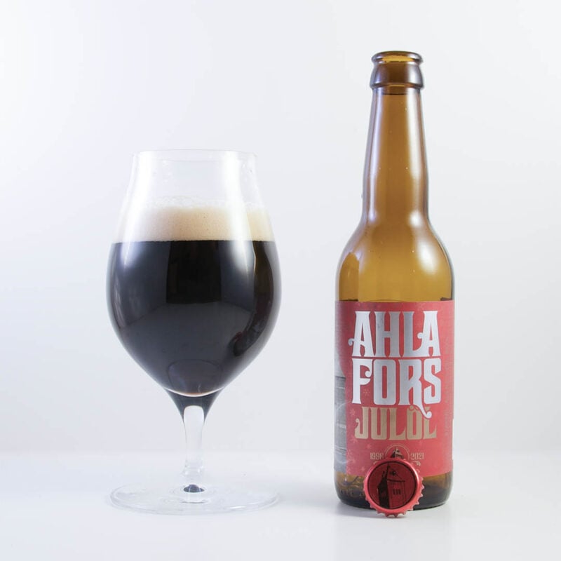 Ahlafors Julöl från Ahlafors Bryggerier är smakfull och god julöl. Ölen du dricker som sällskapsdryck eller till julbordet och ostbrickan.