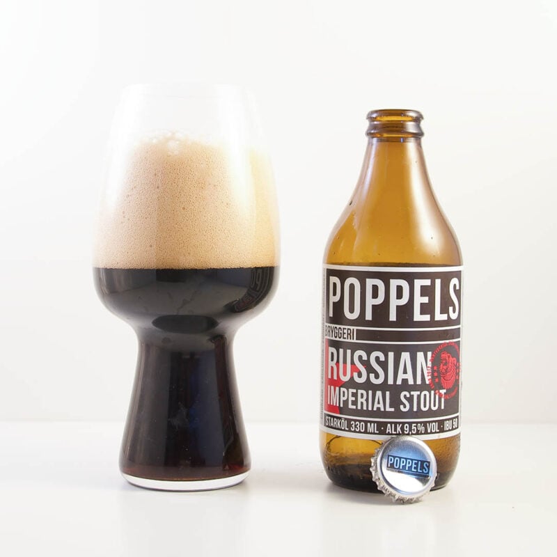 Poppels Russian Imperial Stout från Poppels Bryggeri är smakfull och komplex öl. Ölen du dricker som sällskapsdryck eller till choklad.