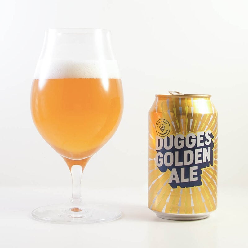 Dugges Golden Ale från Dugges Bryggeri är trevlig öl att dricka som sällskapsdryck en varm sommardag eller när man fixar med grillen.