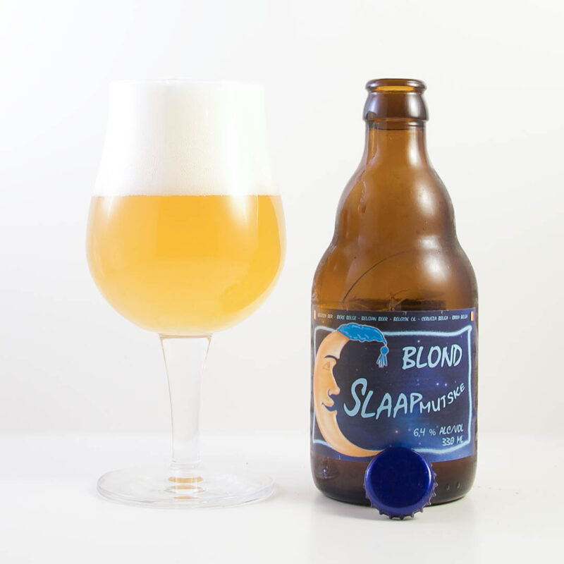 Slaapmutske Blond från Brouwerij Slaapmutske är trevlig öl att dricka som sällskapsdryck, eller till ost samt charkuterier.